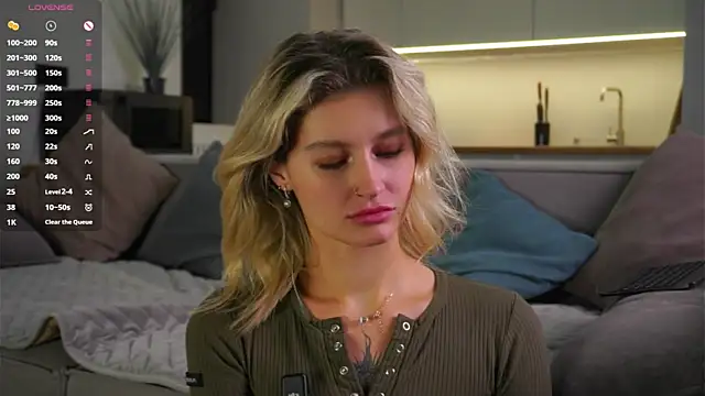 Snapshot of buvei chatting on April 2026 02:12:02 PM buvei online show from April 2026 02:12:02 PM