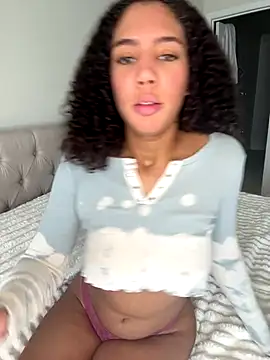 yourfavegirlnextdoor online show from October 2025 02:45:02 PM