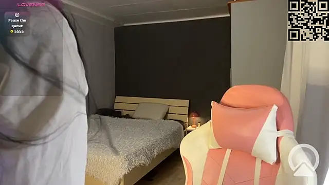 ella simons online show from February 2026 11:09:02 PM