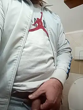 Romaeterna  online show from November 2025 11:26:01 PM