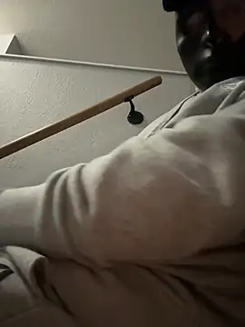 Snapshot of Kneetoe2025 chatting on November 2025 08:46:02 AM Kneetoe2025 online show from November 2025 08:46:02 AM