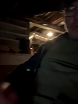 Snapshot of Kneetoe2025 chatting on November 2025 04:34:02 AM Kneetoe2025 online show from November 2025 04:34:02 AM