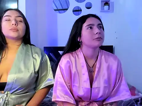 Twodirtyteens18 online show from November 2025 09:06:01 PM