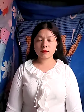 lisa-bae00 online show from February 2026 12:01:02 PM