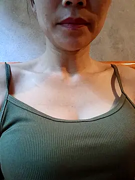 Snapshot of Bear_bear0 chatting on October 2025 12:33:02 AM Bear bear0 online show from October 2025 12:33:02 AM