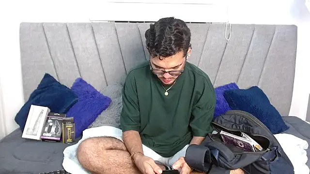 Snapshot of Zac_Golden chatting on October 2025 06:04:01 AM Zac Golden online show from October 2025 06:04:01 AM