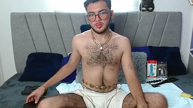 Snapshot of Zac_Golden chatting on November 2025 06:53:02 PM Zac Golden online show from November 2025 06:53:02 PM