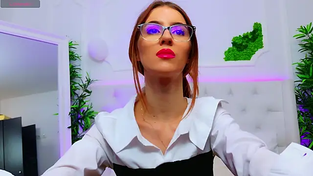 Snapshot of ElisaCharm chatting on October 2025 04:46:01 AM ElisaCharm online show from October 2025 04:46:01 AM