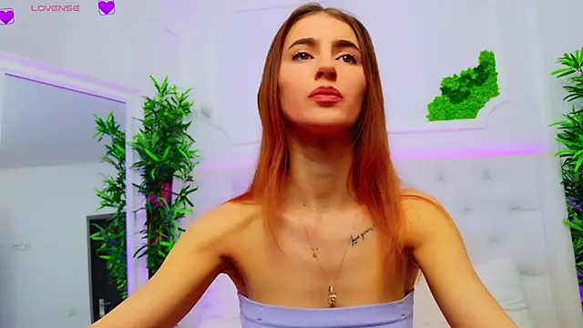 Snapshot of ElisaCharm chatting on November 2025 03:50:02 AM ElisaCharm online show from November 2025 03:50:02 AM