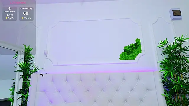 Snapshot of ElisaCharm chatting on November 2025 03:50:02 AM ElisaCharm online show from November 2025 03:50:02 AM