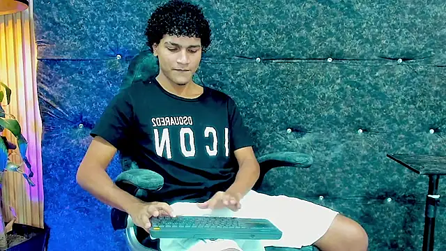 Snapshot of Iaan_Dalton_ chatting on October 2025 07:58:02 PM Iaan Dalton  online show from October 2025 07:58:02 PM