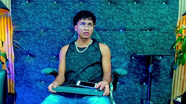 Snapshot of Iaan_Dalton_ chatting on October 2025 07:57:02 PM Iaan Dalton  online show from October 2025 07:57:02 PM