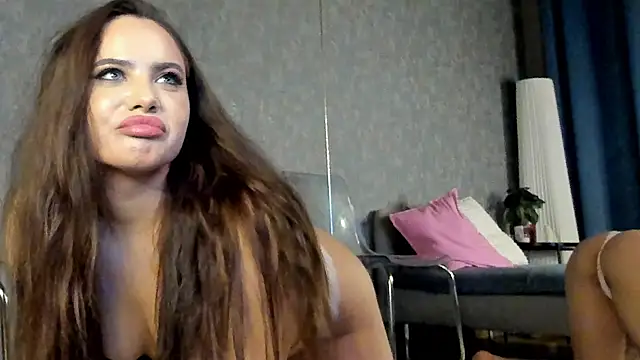 KarinaSparks online show from November 2025 08:52:02 PM