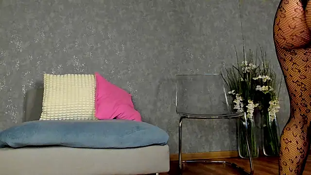 KarinaSparks online show from November 2025 08:34:02 PM