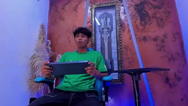 Sex Boy 33  online show from October 2025 04:47:01 AM