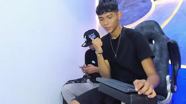 Sex Boy 33  online show from December 2025 04:29:02 AM