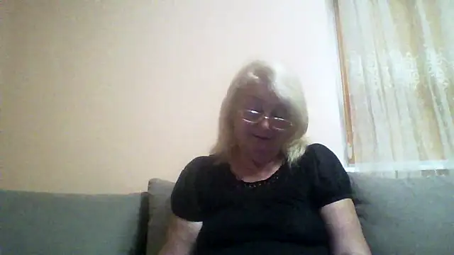 AmyLove353 online show from July 2026 08:01:01 PM