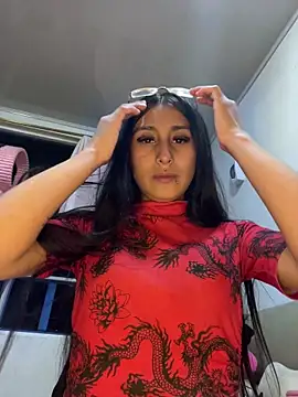 Violeet-Smith online show from November 2025 02:54:01 AM