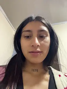 Violeet-Smith online show from December 2025 01:40:02 PM