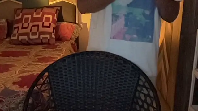 Snapshot of MakeMeAwareAah chatting on October 2025 04:06:02 PM MakeMeAwareAah online show from October 2025 04:06:02 PM