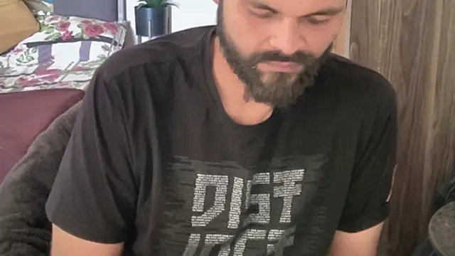 MakeMeAwareAah online show from April 2026 05:45:02 AM