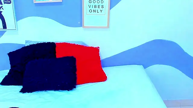 VIOLETA-28 online show from December 2025 12:47:01 PM