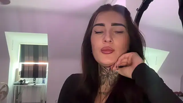 Snapshot of CleoStarr444 chatting on October 2025 10:49:01 AM CleoStarr444 online show from October 2025 10:49:01 AM