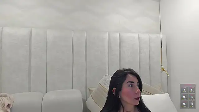 Snapshot of AnnieLove_ chatting on November 2025 02:05:02 PM AnnieLove online show from November 2025 02:05:02 PM