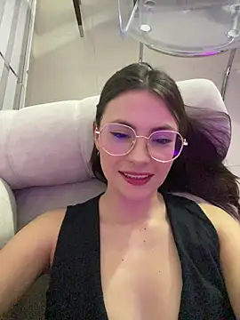 Snapshot of isa_p chatting on April 2026 05:30:01 AM isa p online show from April 2026 05:30:01 AM