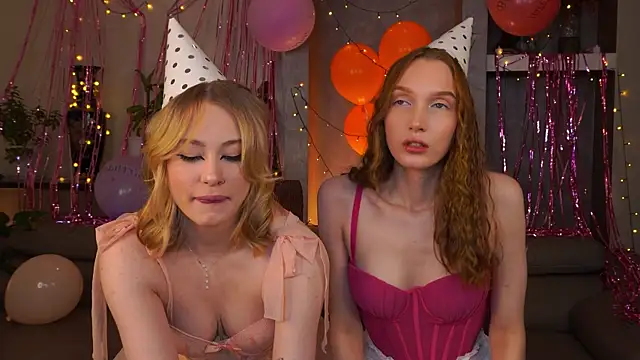 Snapshot of MarisLopaz chatting on November 2025 02:44:01 AM MarisLopaz online show from November 2025 02:44:01 AM