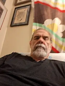 Snapshot of pena633 chatting on March 2026 12:27:02 AM pena633 online show from March 2026 12:27:02 AM