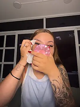 Beella1  online show from January 2026 11:37:02 AM