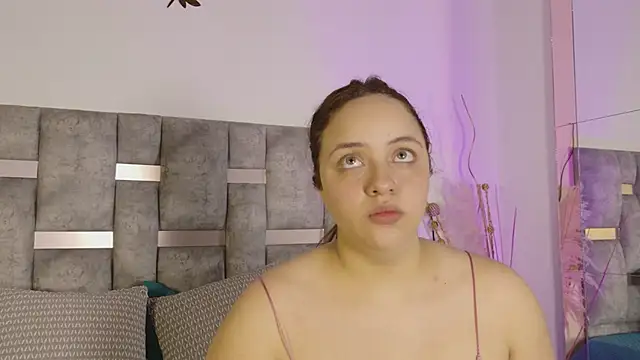 Karina Wong online show from November 2025 07:58:01 PM