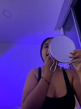 Snapshot of aly_nicols chatting on November 2025 05:29:01 AM aly nicols online show from November 2025 05:29:01 AM