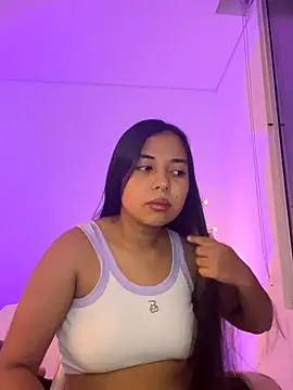 Snapshot of aly_nicols chatting on November 2025 11:40:02 PM aly nicols online show from November 2025 11:40:02 PM