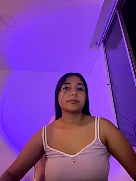 Snapshot of aly_nicols chatting on December 2025 05:06:02 AM aly nicols online show from December 2025 05:06:02 AM