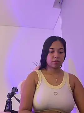 Snapshot of aly_nicols chatting on December 2025 02:19:02 AM aly nicols online show from December 2025 02:19:02 AM