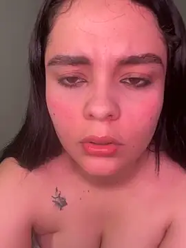 Selena Roa online show from November 2025 09:36:01 PM