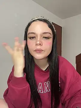 Selena Roa online show from February 2026 06:06:01 PM