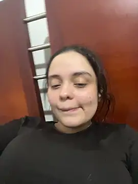 Selena Roa online show from March 2026 02:19:01 AM