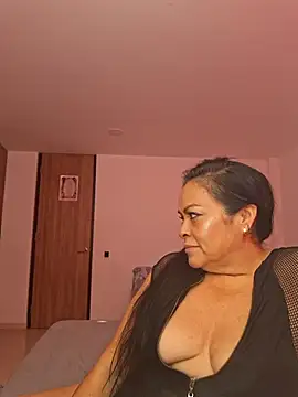 Snapshot of viviana-sexi chatting on April 2026 01:38:02 PM viviana-sexi online show from April 2026 01:38:02 PM