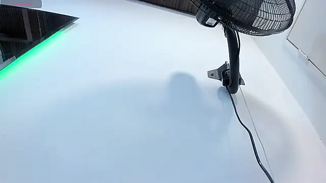 mirandaduboiss online show from April 2026 04:55:02 PM