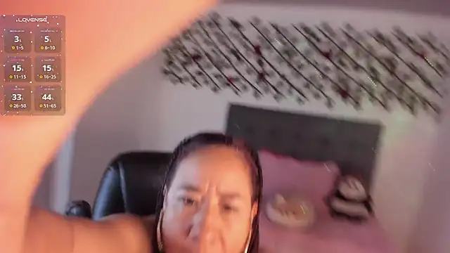 Snapshot of Karly_Closson chatting on December 2025 03:23:01 AM Karly Closson online show from December 2025 03:23:01 AM