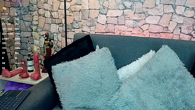 mia roux1 online show from November 2025 05:14:01 PM