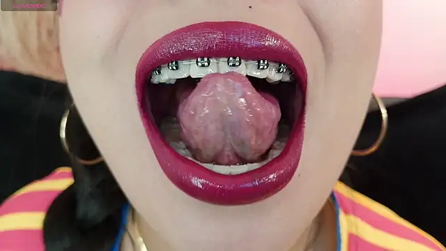 mia roux1 online show from June 2026 10:35:02 PM