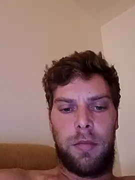 Adrian987Gg online show from November 2025 01:48:01 PM