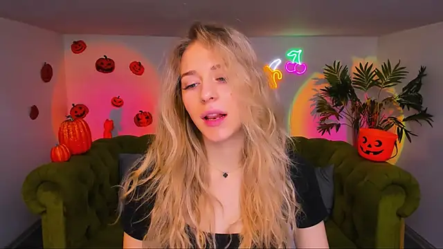 sassy cutie online show from November 2025 06:24:02 AM