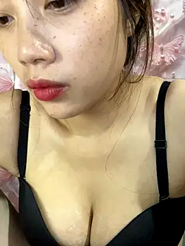 Snapshot of kitty-20x chatting on November 2025 07:35:01 PM kitty-20x online show from November 2025 07:35:01 PM