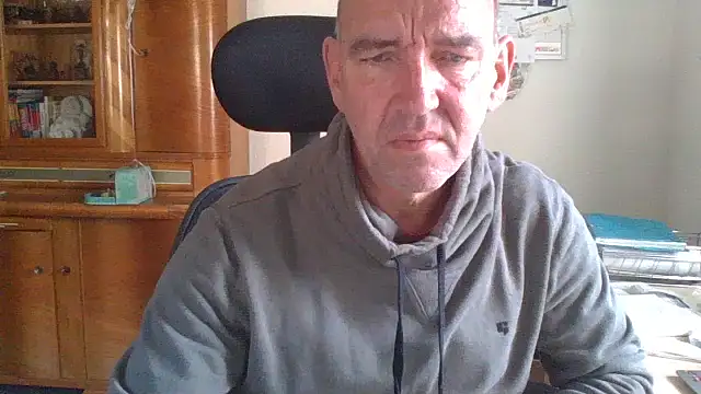 Snapshot of Lutzi1970 chatting on November 2025 10:49:02 AM Lutzi1970 online show from November 2025 10:49:02 AM