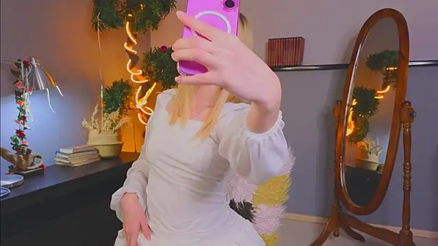 YungLyssy online show from December 2025 03:34:01 AM